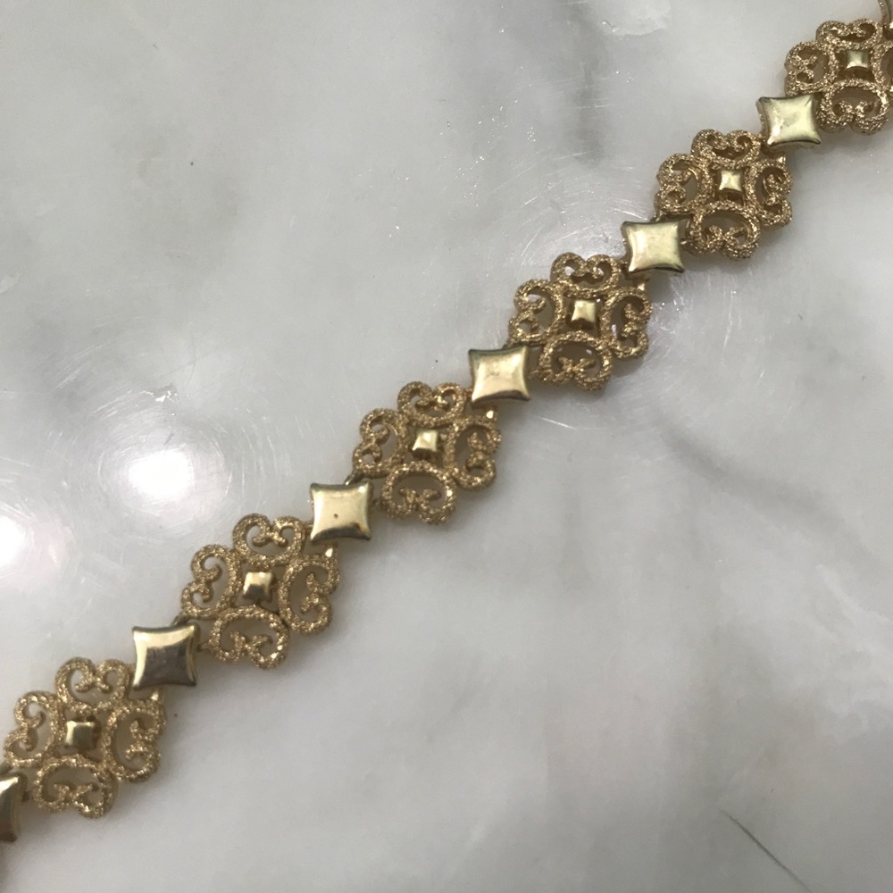 Gold plated vintage choker necklace - adjustable
